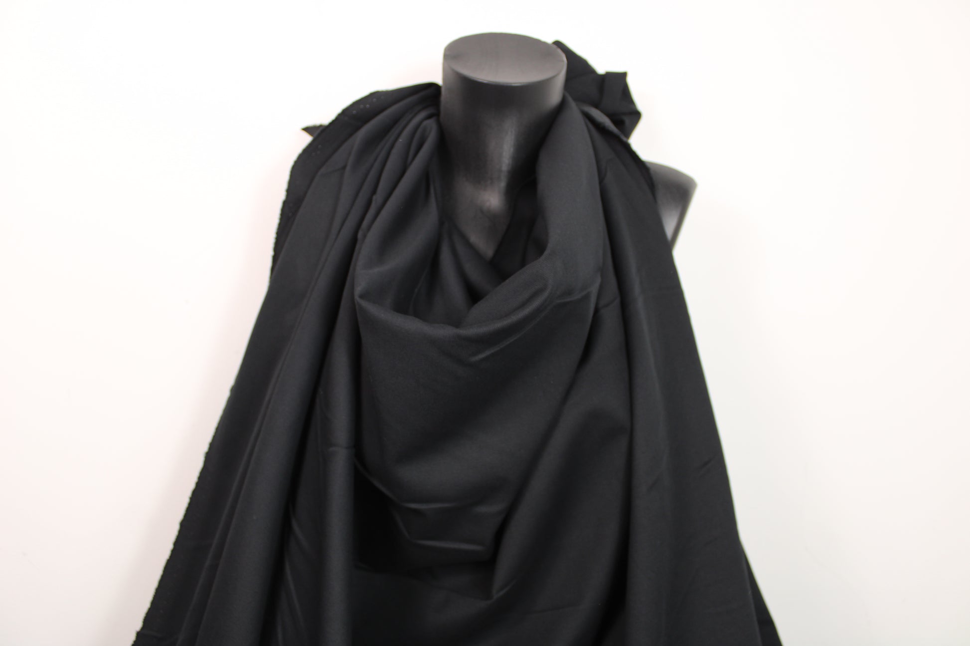 Tissu toile coton stretch - noir - photo 4/4 | So Tissus