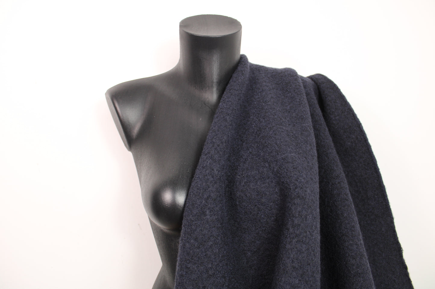 Tissu laine bouillie bouclette - bleu marine foncé - photo 3/4 | So Tissus