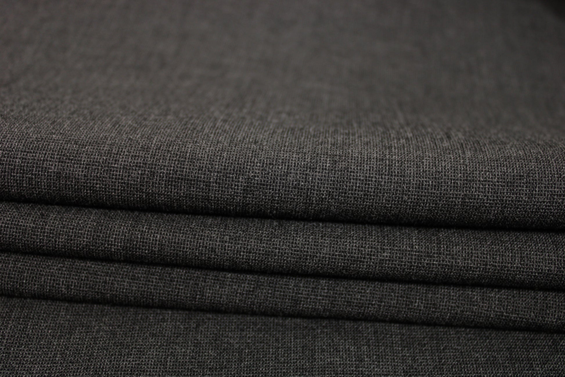 Tissu crêpe lourd - gris anthracite - photo 2/4 | So Tissus
