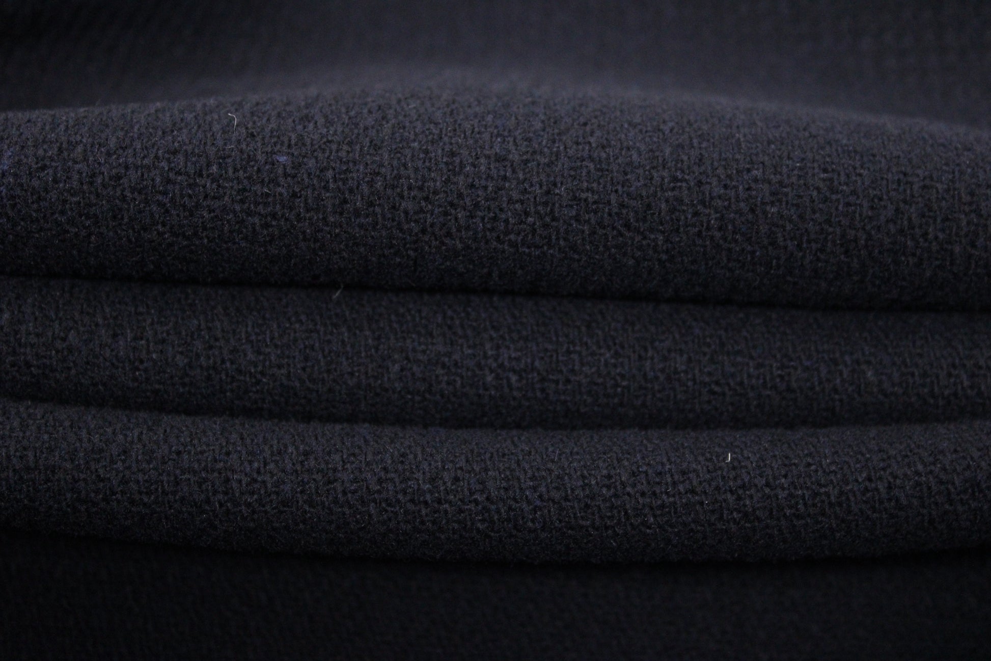 Tissu drap de laine piqué - bleu marine foncé - photo 2/4 | So Tissus