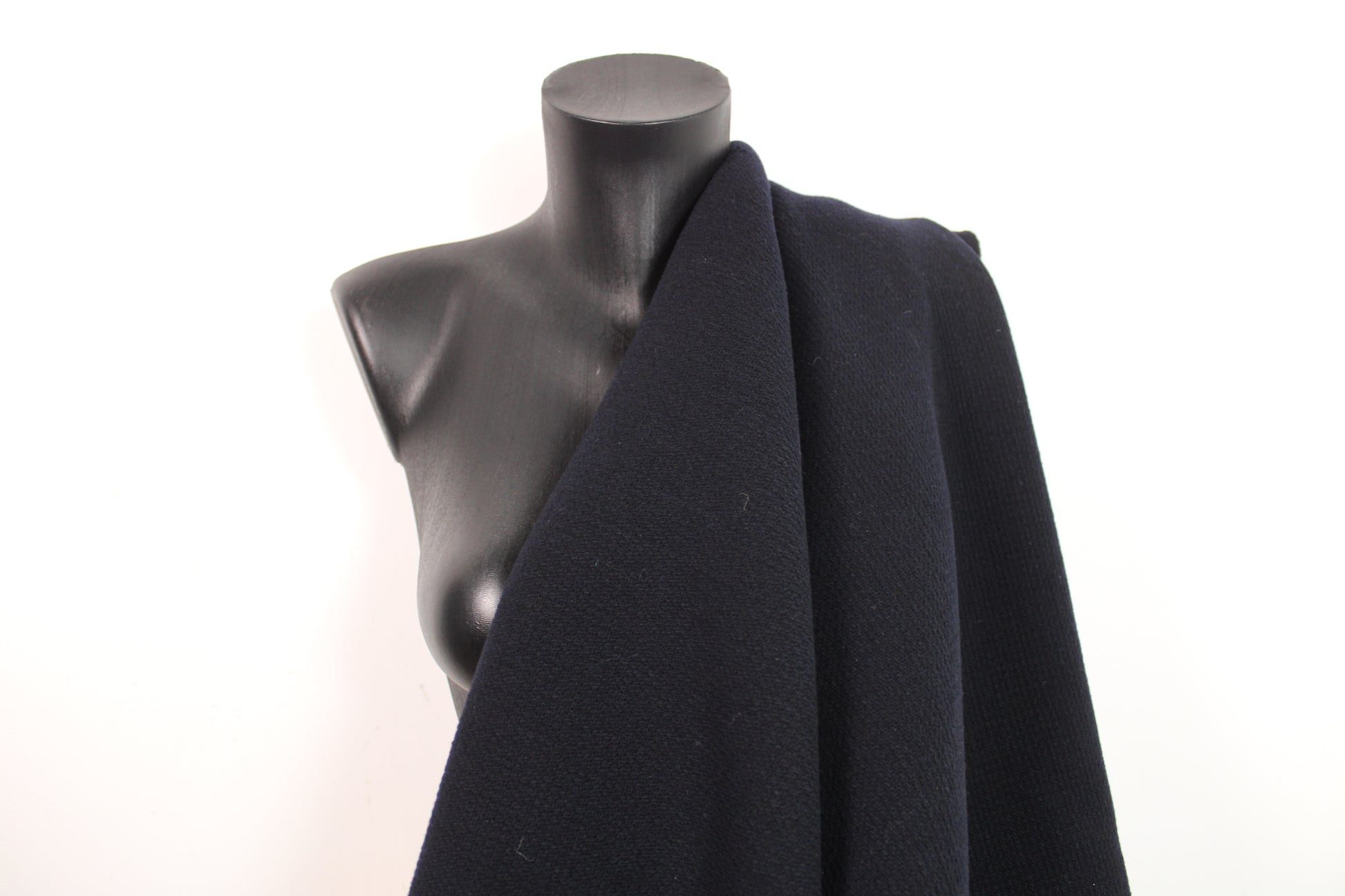 Tissu drap de laine piqué - bleu marine foncé - photo 3/4 | So Tissus