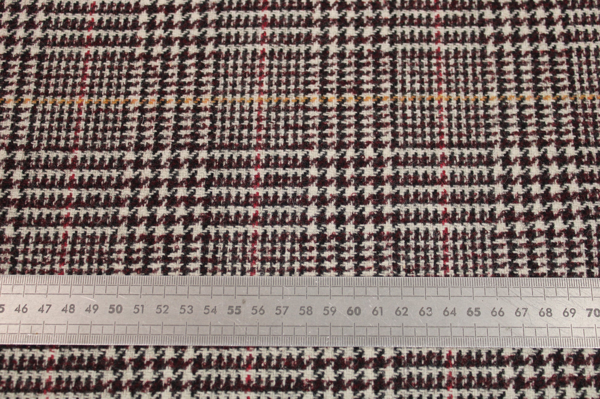 Tissu drap de laine double face - ton ecru et bordeaux - photo 9/10 | So Tissus