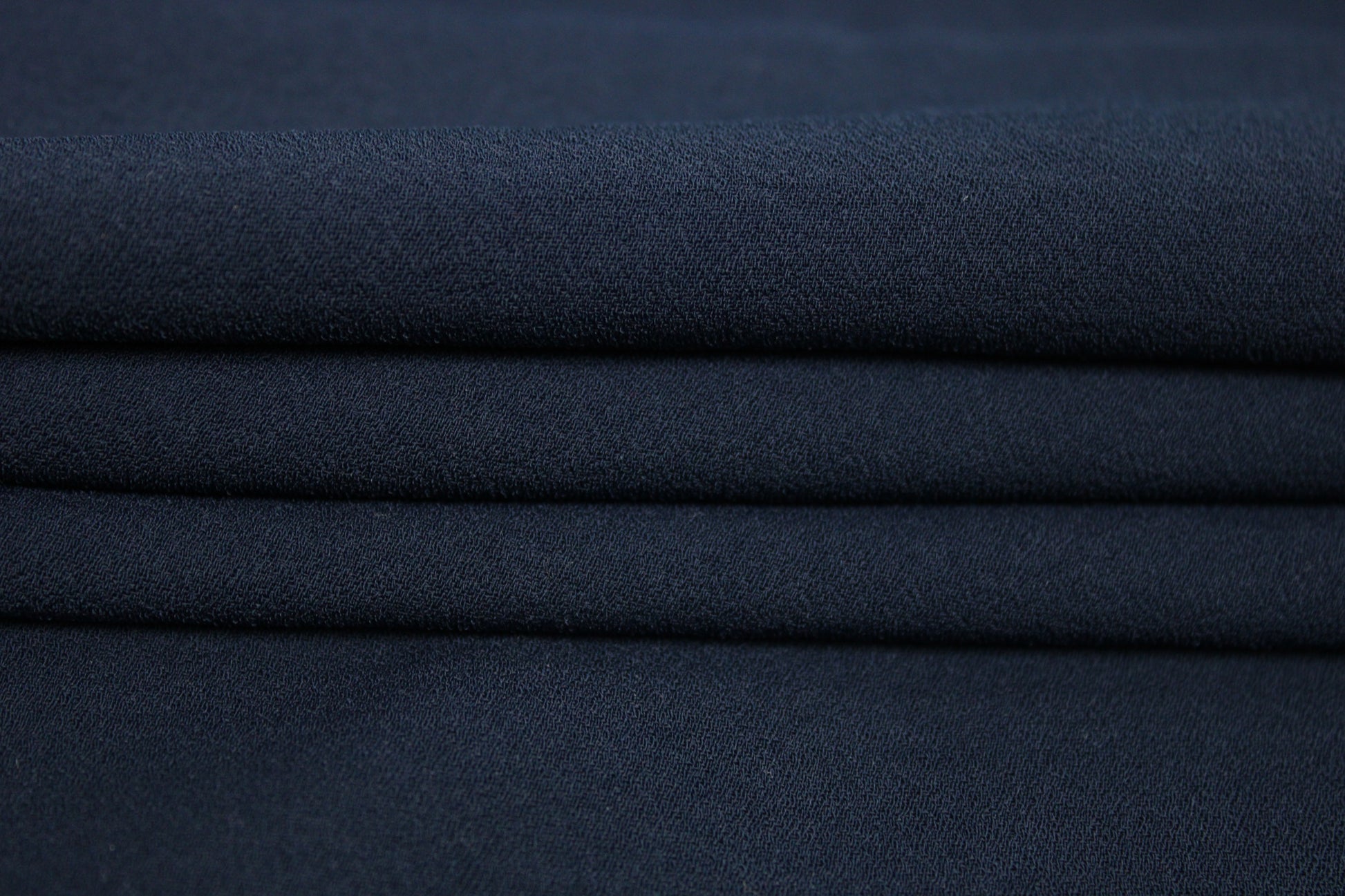 Tissu crêpe japonais stretch - bleu marine - photo 2/4 | So Tissus