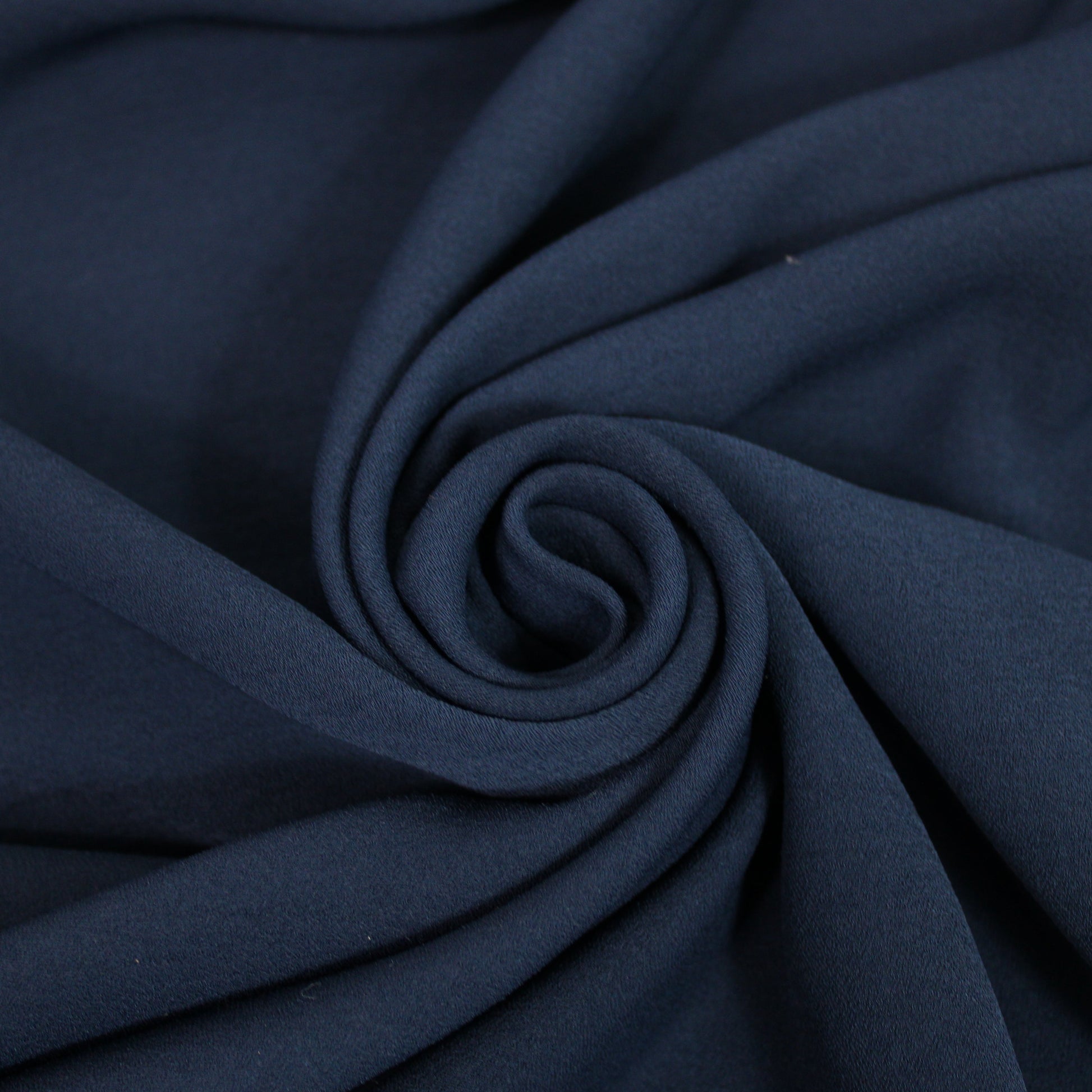Tissu crêpe japonais stretch - bleu marine - photo 1/4 | So Tissus