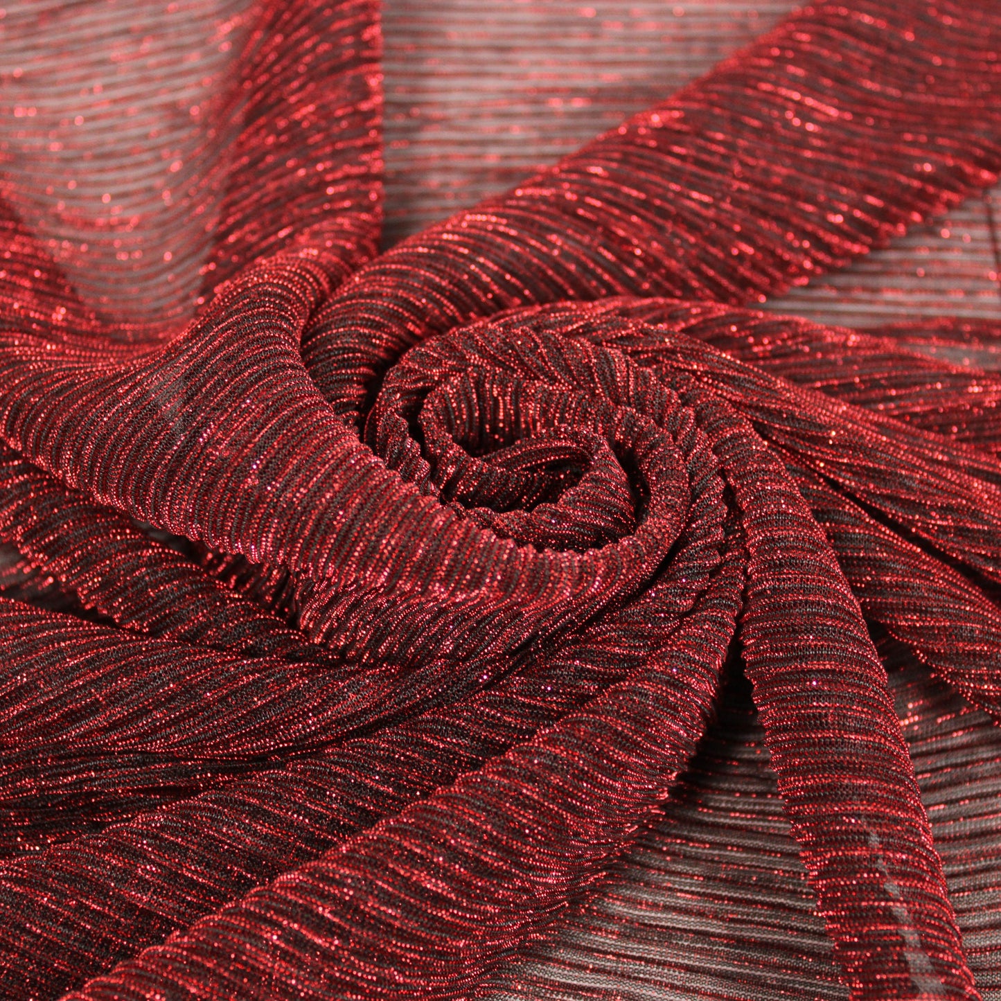Tissu maille lurex - noir et rouge brillant - photo 1/5 | So Tissus