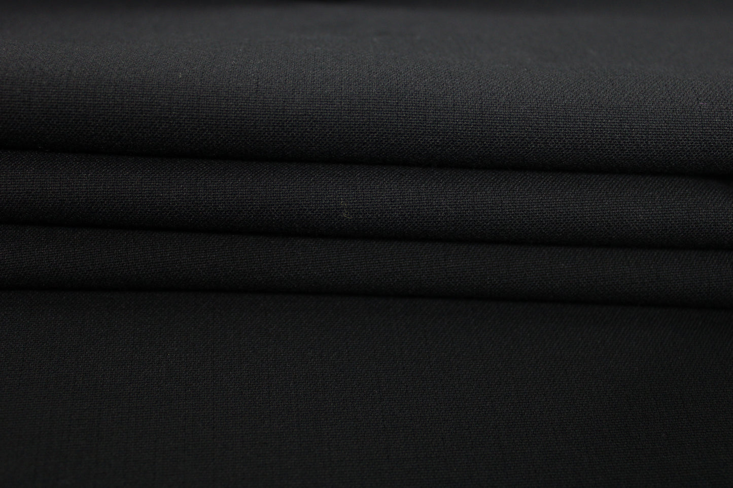 Tissu crêpe lourd - noir - photo 2/4 | So Tissus