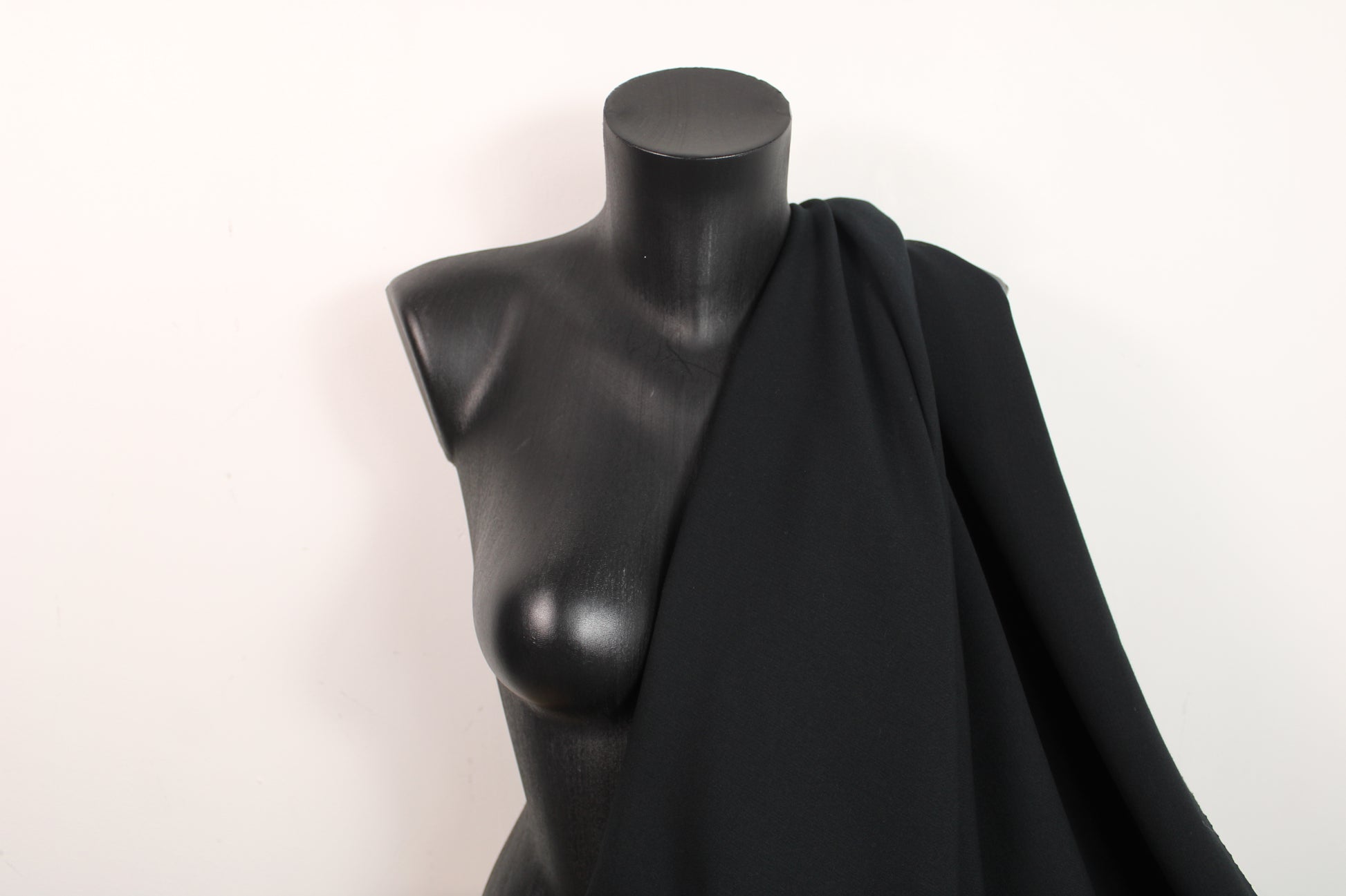 Tissu crêpe lourd - noir - photo 3/4 | So Tissus