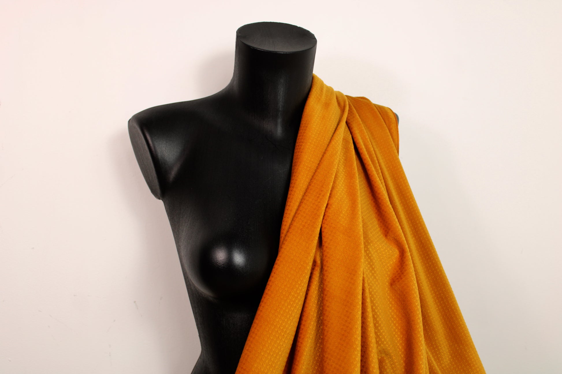 Tissu velours texturé - moutarde - photo 3/4 | So Tissus