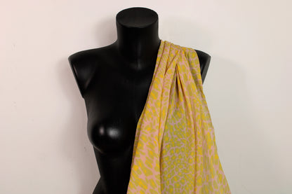 Tissu crêpe georgette  - imprimé tacheté - ton rose - photo 2/5 | So Tissus