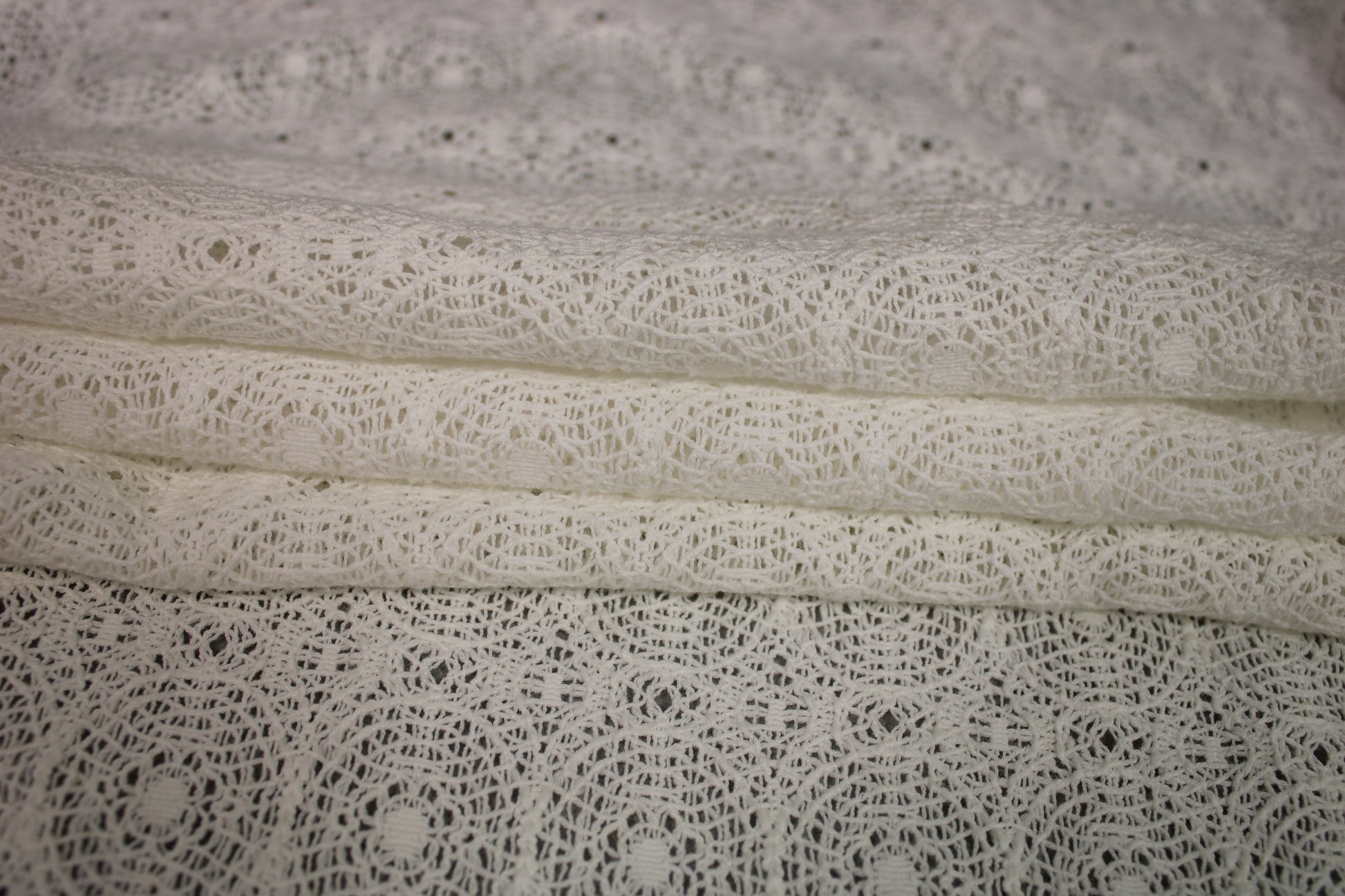 Tissu guipure motif circulaire - blanc - photo 2/4 | So Tissus