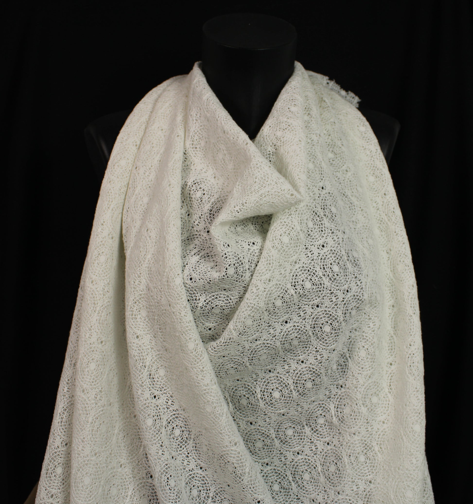Tissu guipure motif circulaire - blanc - photo 4/4 | So Tissus