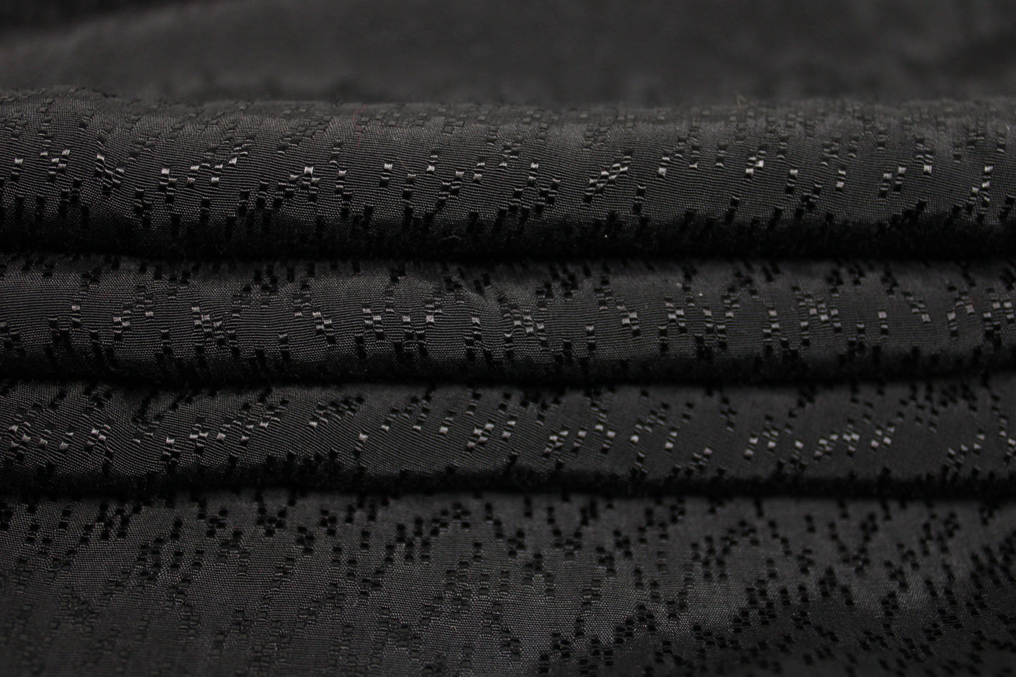 Tissu viscose - effet brodé - noir - photo 2/4 | So Tissus