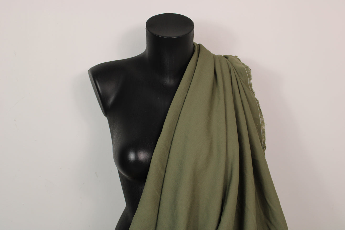 Tissu twill viscose - kaki - photo 3/4 | So Tissus
