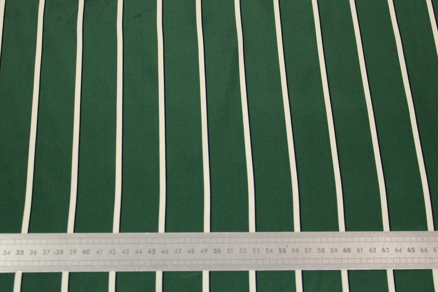 Tissu satin de soie - à rayures - vert et blanc - photo 5/5 | So Tissus