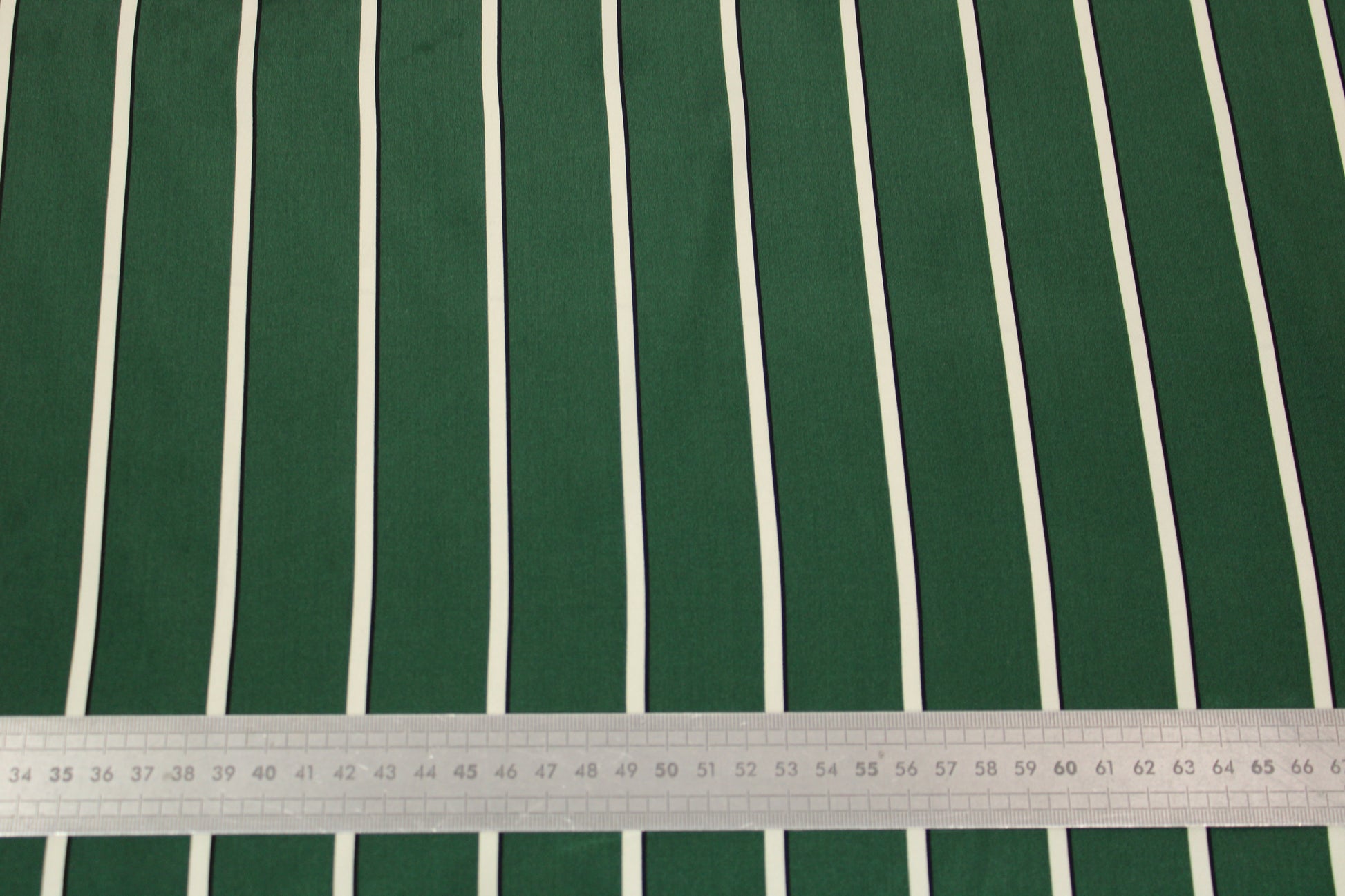 Tissu satin de soie - à rayures - vert et blanc - photo 5/5 | So Tissus