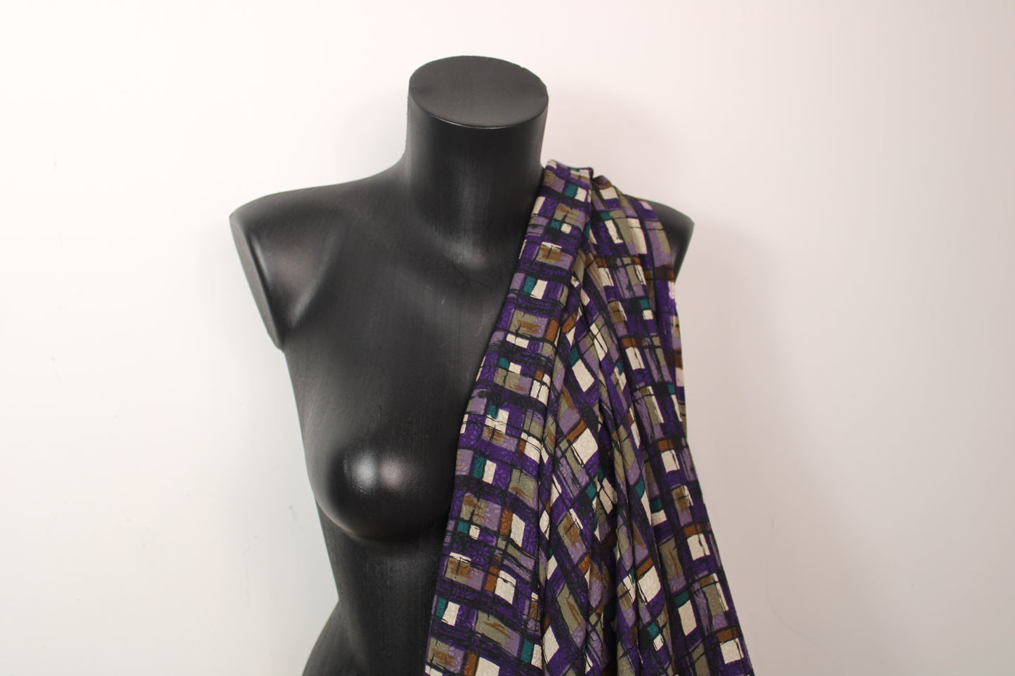 Tissu crêpe de soie 100% - imprimé géométrique - ton violet - photo 3/5 | So Tissus