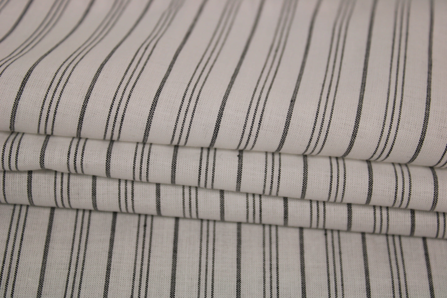 Tissu popeline de coton - à rayures - blanc et gris - photo 2/5 | So Tissus