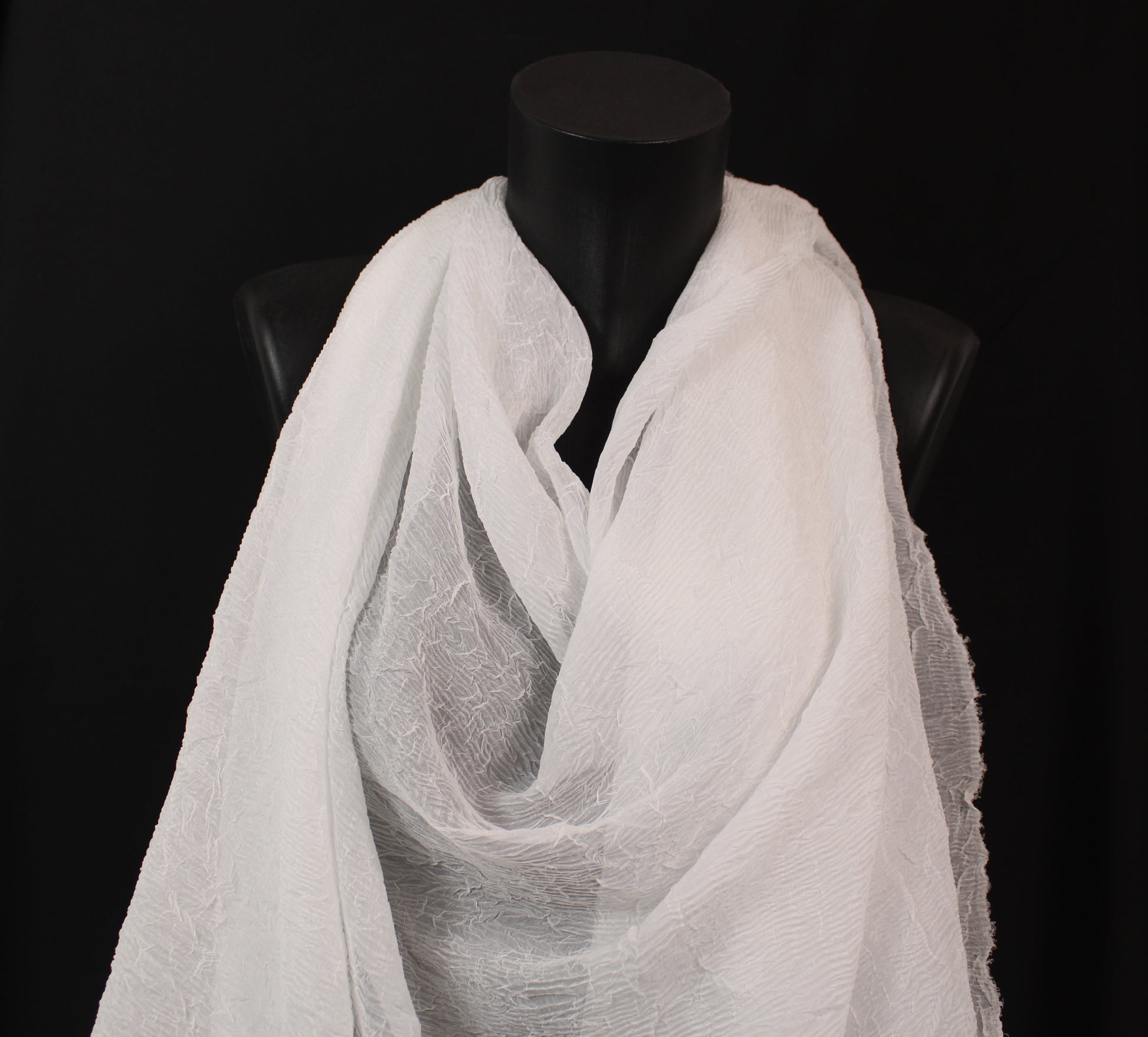 Tissu crêpon  - blanc - photo 4/4 | So Tissus