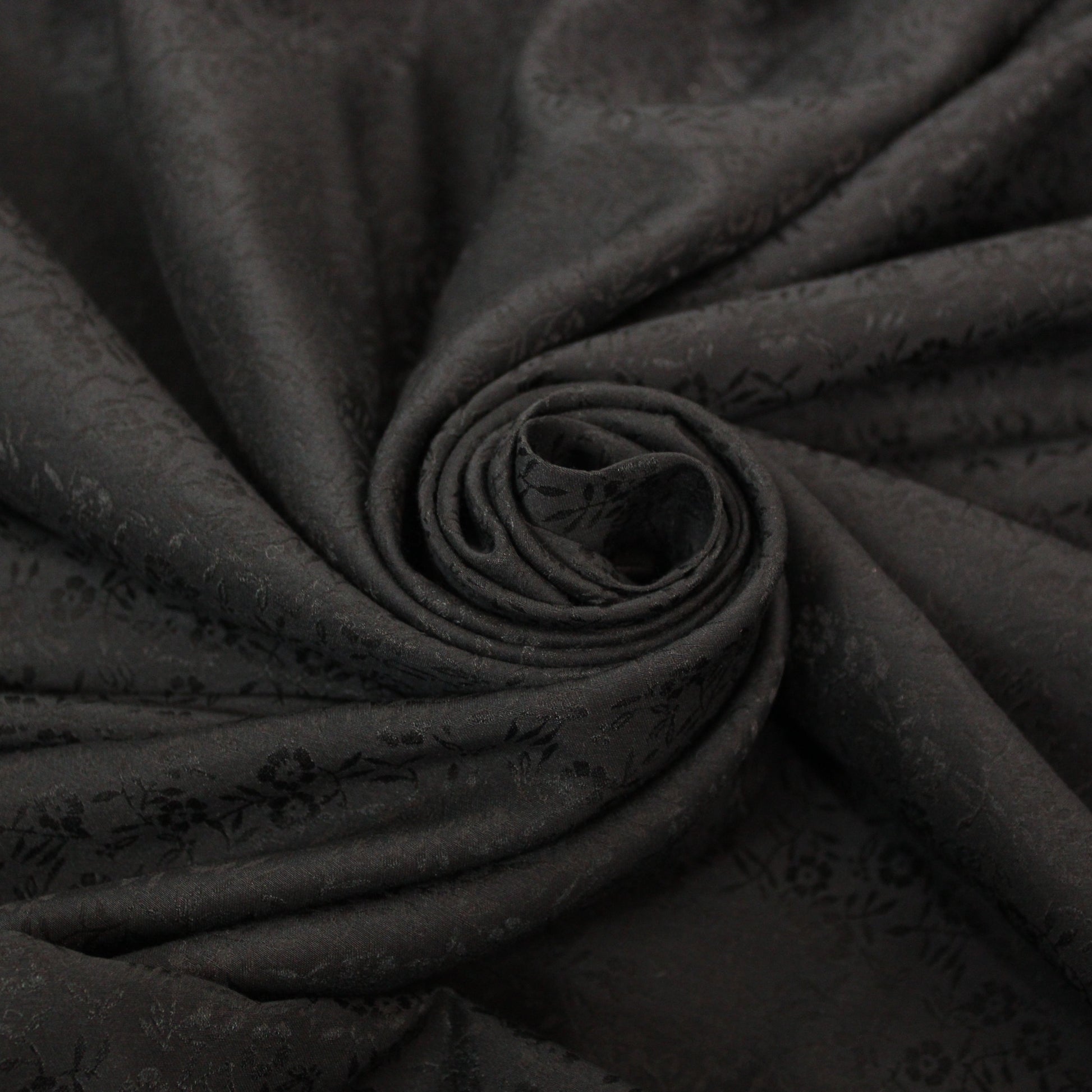 Tissu voile de soie et coton- imprimé fleuri - noir - photo 1/4 | So Tissus