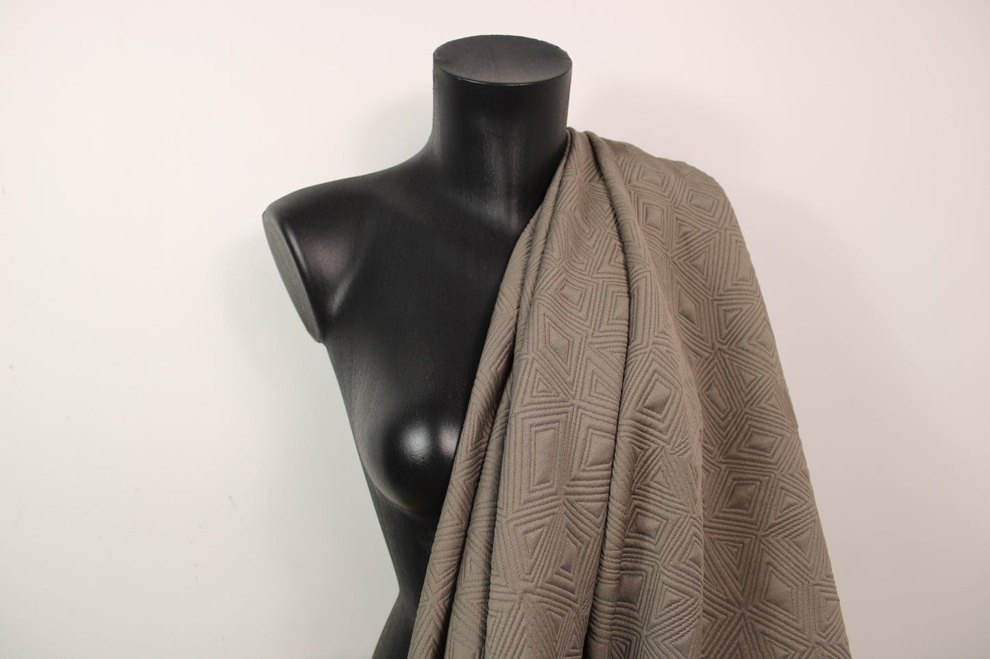 Tissu maille gaufré - marron glacé - photo 3/4 | So Tissus