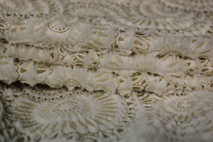 Tissu fausse fourrure  - blanc et beige - imprimé attrape rêve - photo 2/4 | So Tissus