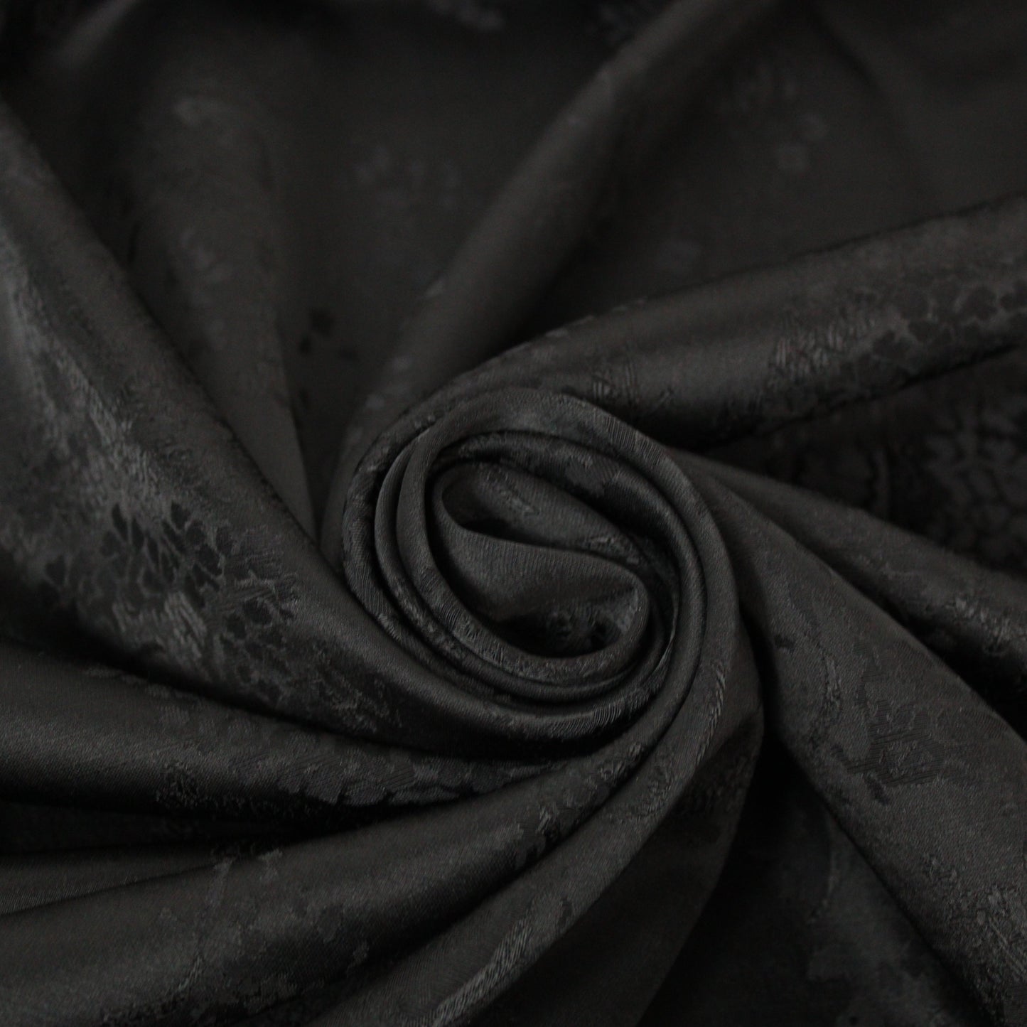 Tissu satin de soie - motif cachemire - noir - photo 1/4 | So Tissus
