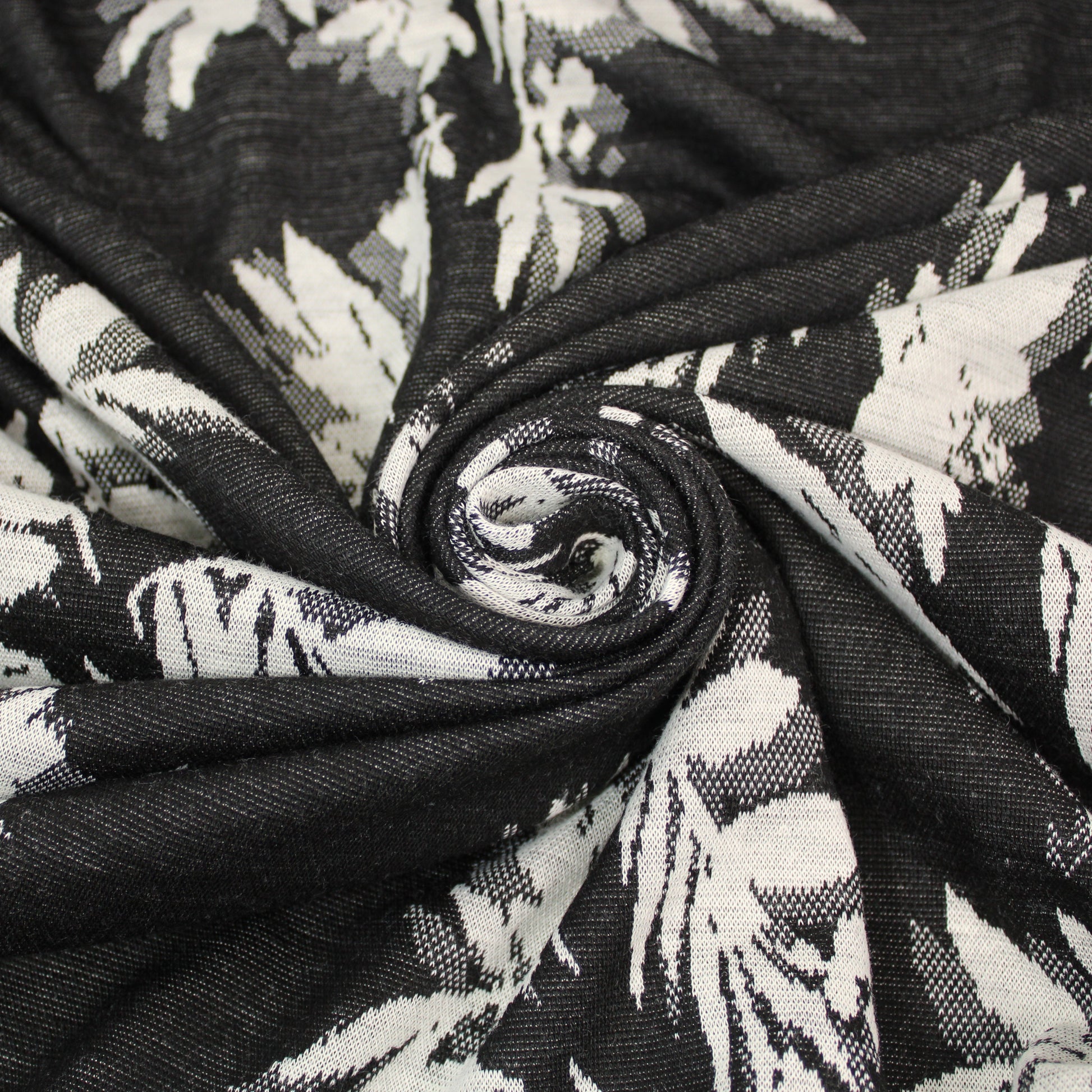 Tissu maille - imprimé fleuri - écru et noir - photo 1/5 | So Tissus