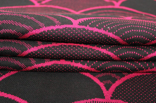 Tissu maille - imprimé écaille - magenta et noir - photo 2/4 | So Tissus