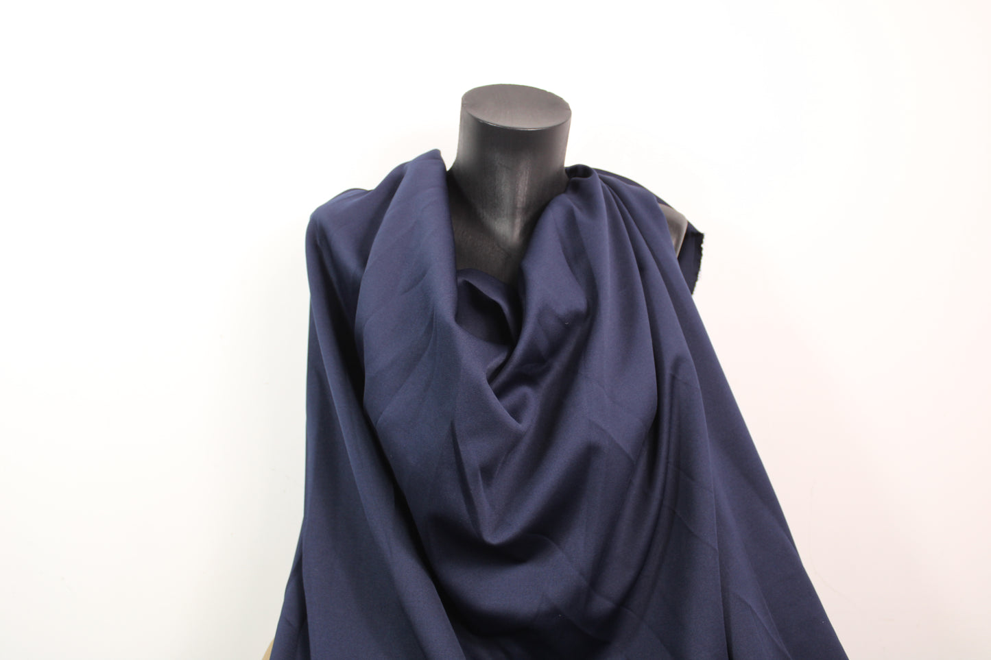 Tissu néoprène - bleu marine - photo 4/4 | So Tissus