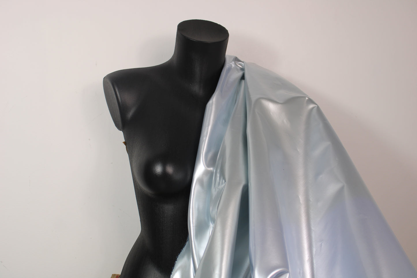 Tissu jean ciré - argenté - photo 3/4 | So Tissus