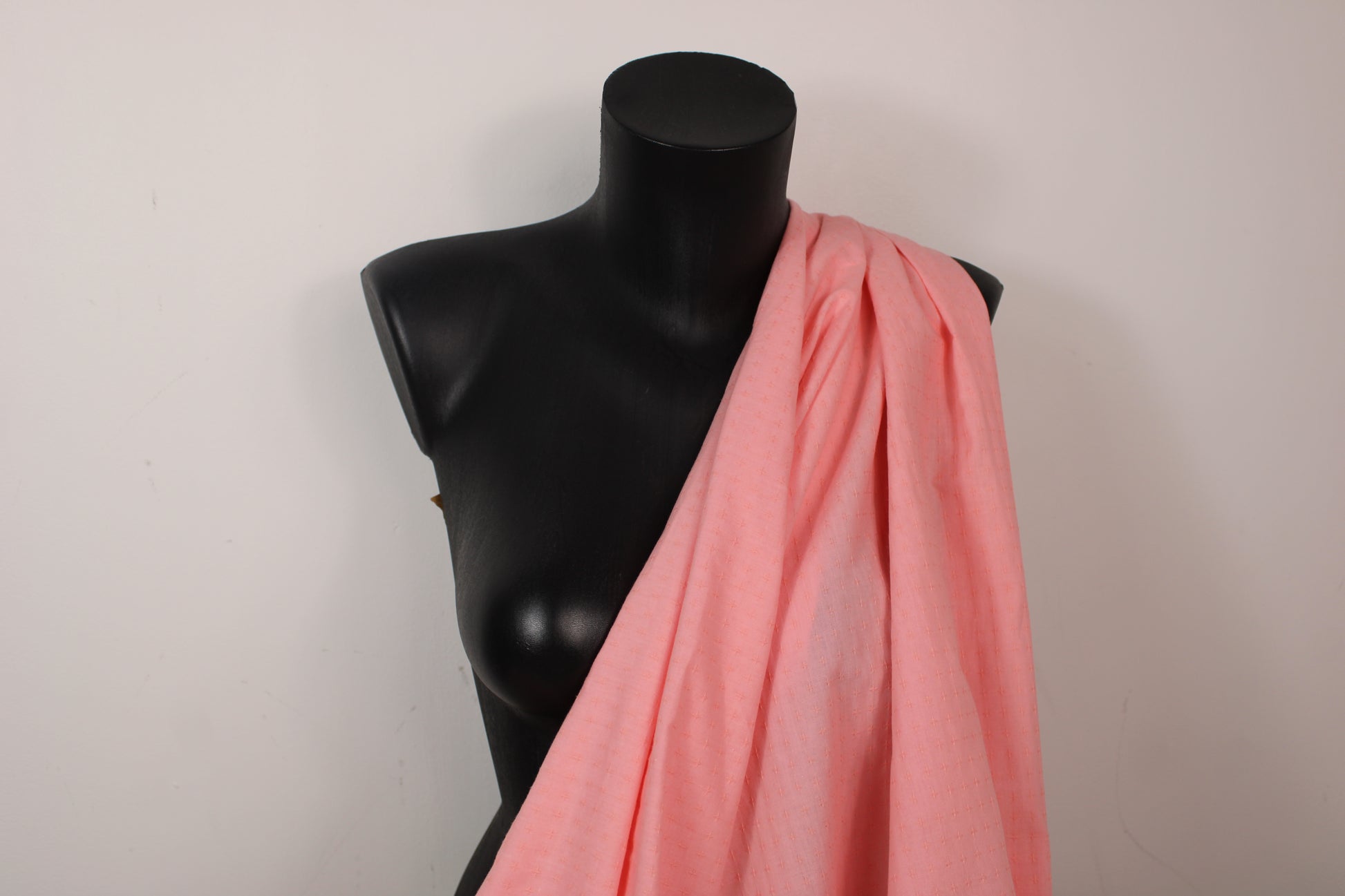 Tissu broderie anglaise - saumon - photo 3/5 | So Tissus