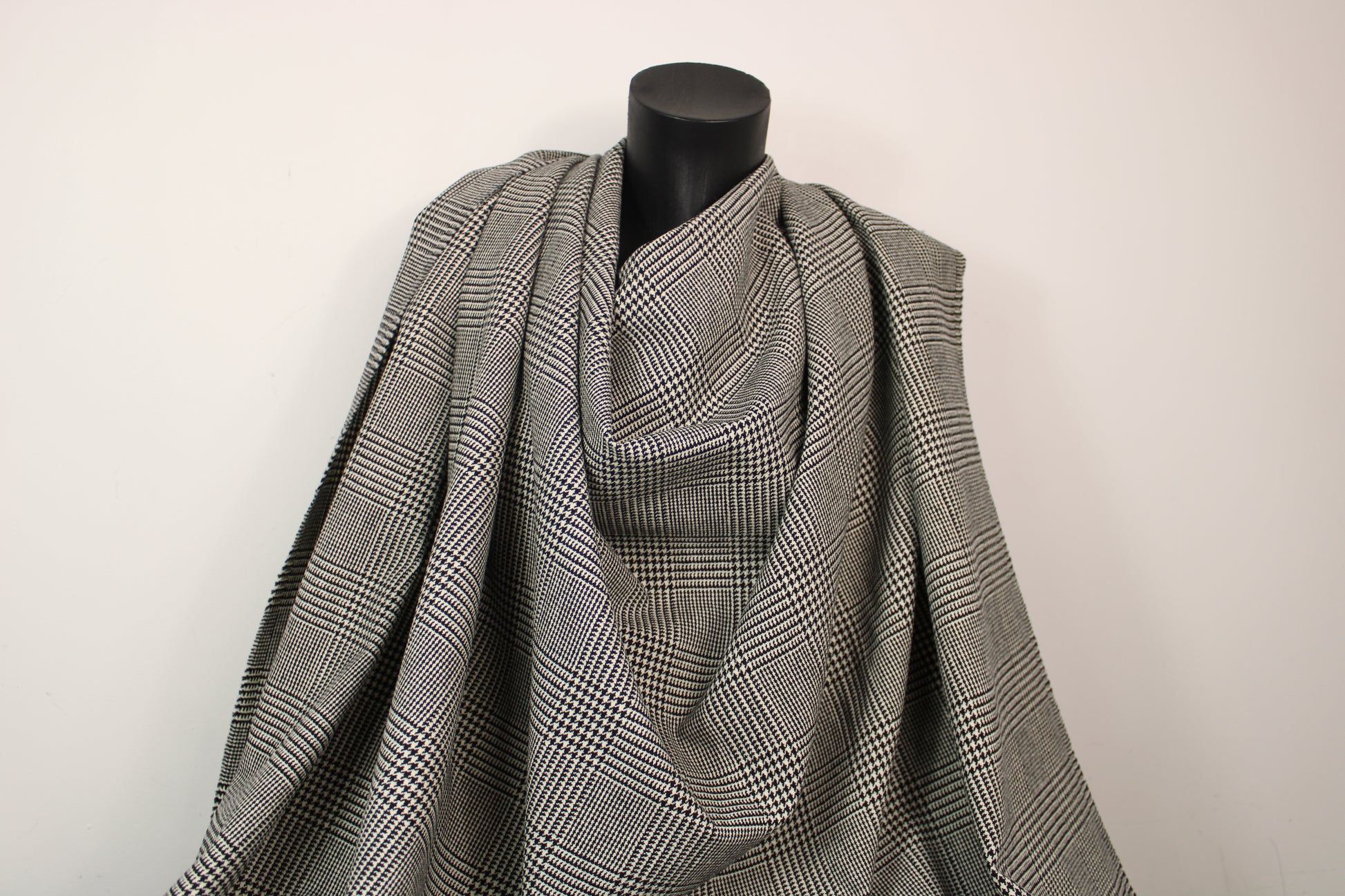 Tissu laine - prince de galles - noir et blanc - photo 4/5 | So Tissus