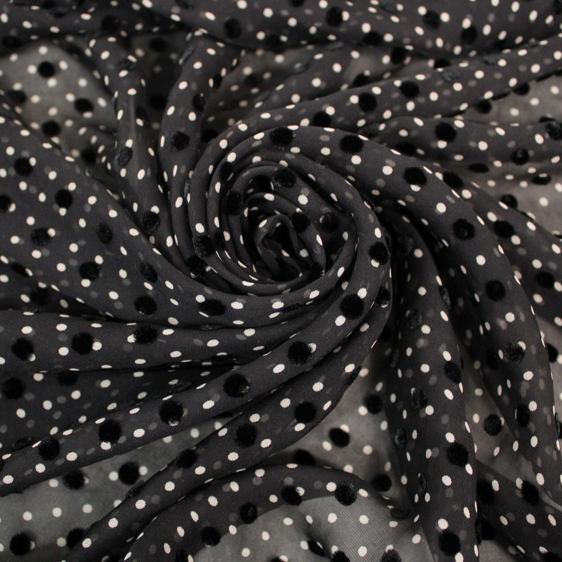 Tissu mousseline de soie dévoré - noir à pois - photo 1/6 | So Tissus