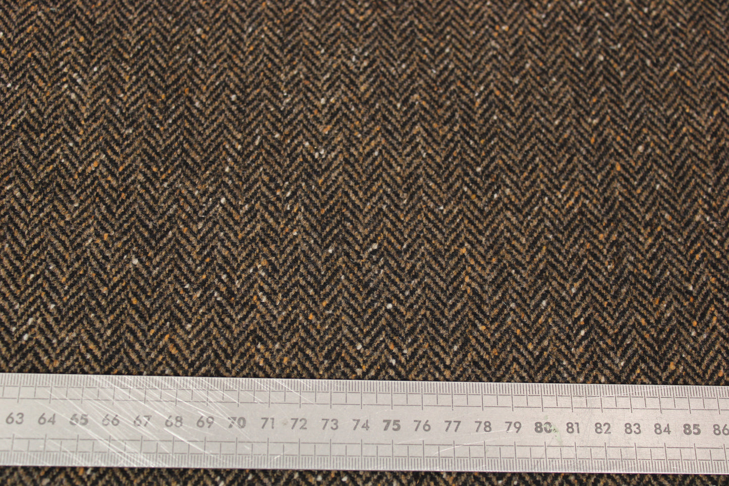 Tissu tweed laine chevron - ton moka chiné - photo 5/5 | So Tissus