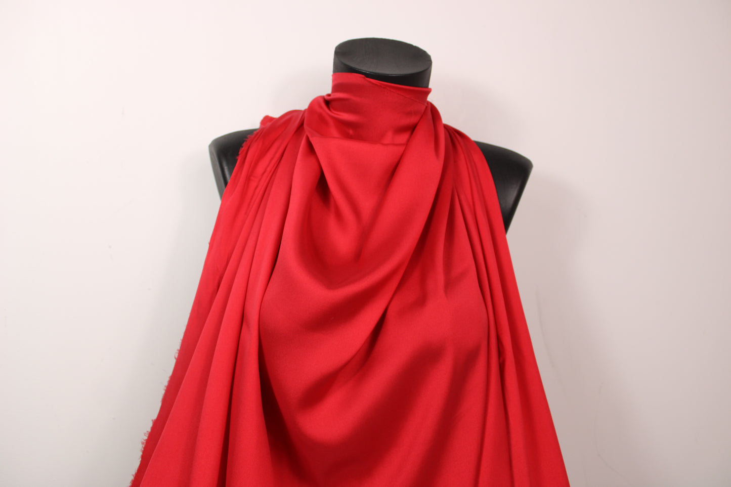 Tissu twill de soie stretch - rouge - photo 4/4 | So Tissus