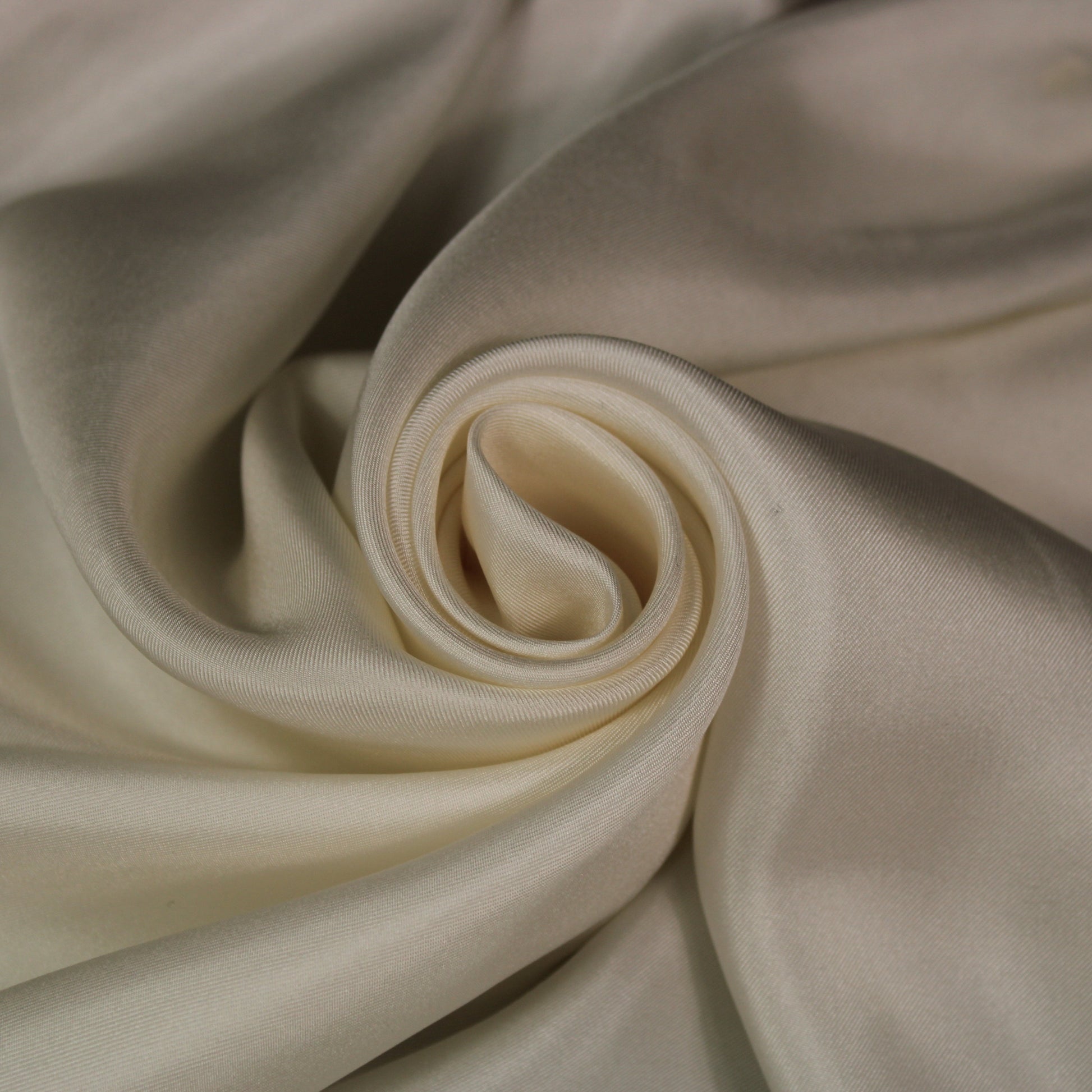 Tissu twill de soie - ivoire - photo 1/4 | So Tissus
