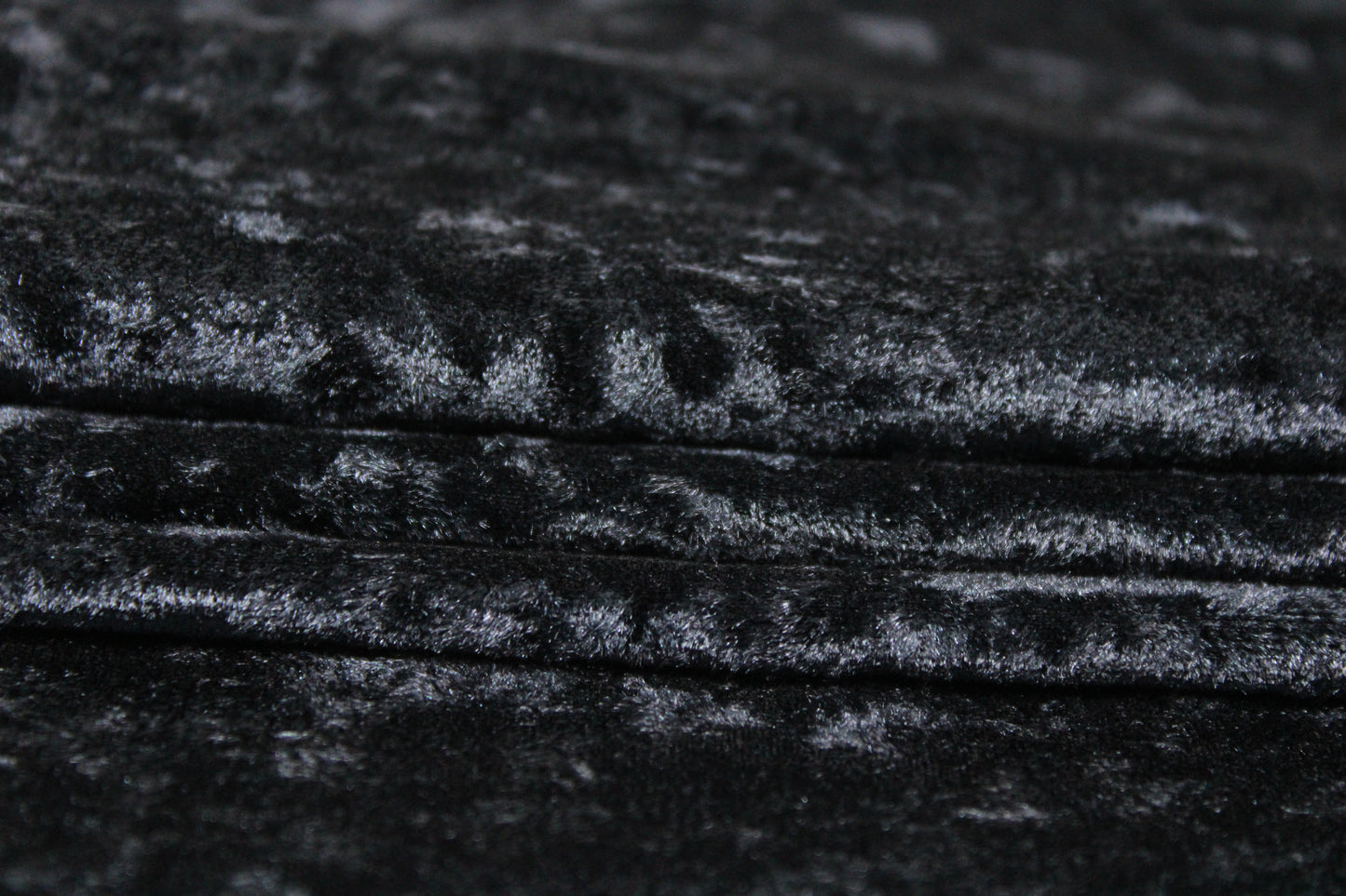 Tissu maille velours frappé - bleu marine foncé - photo 2/4 | So Tissus