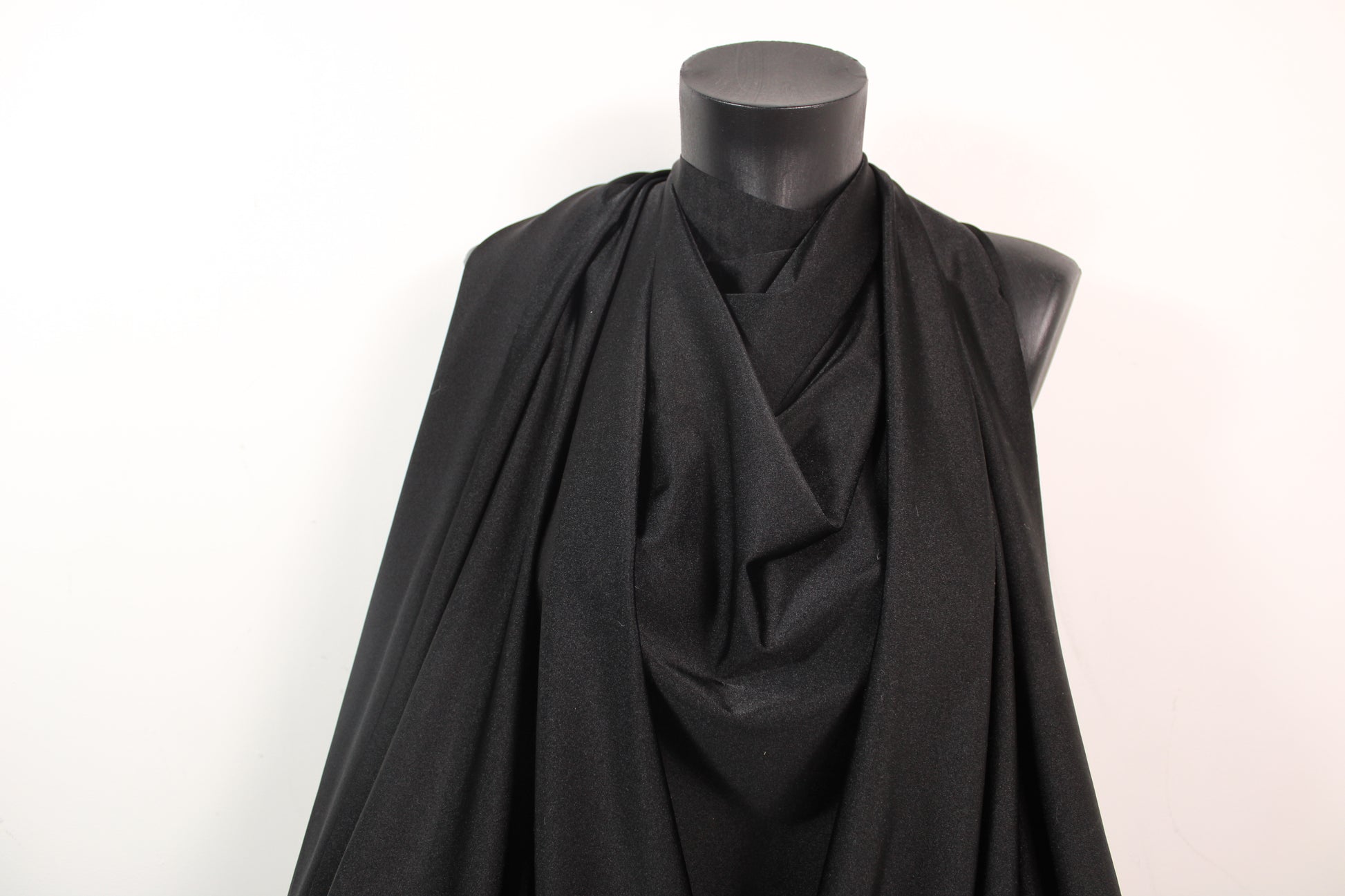 Tissu maille maillot de bain - noir - photo 4/4 | So Tissus