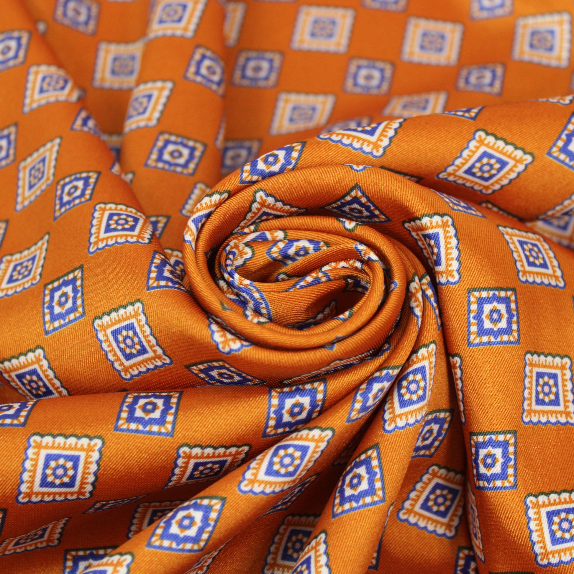 Tissu twill  - imprimé petit carré - orange et bleu - photo 1/5 | So Tissus