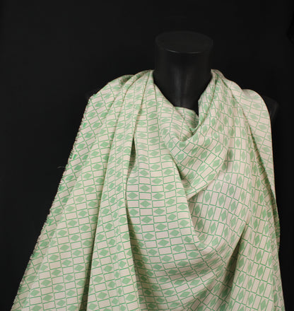 Tissu crêpe de chine 100% soie - imprimé geometrique - ton vert et nude - photo 4/4 | So Tissus