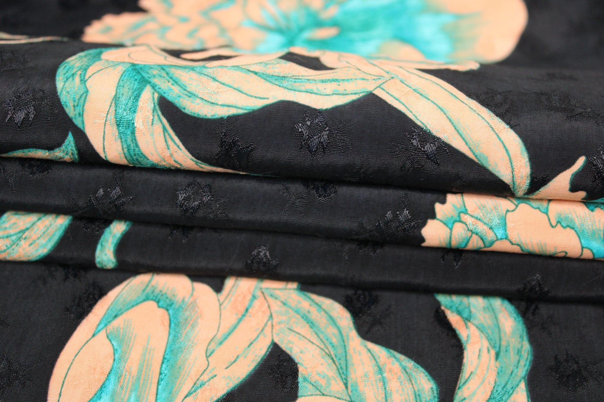 Tissu viscose - imprimé fleuri  - beige et turquoise - photo 2/5 | So Tissus