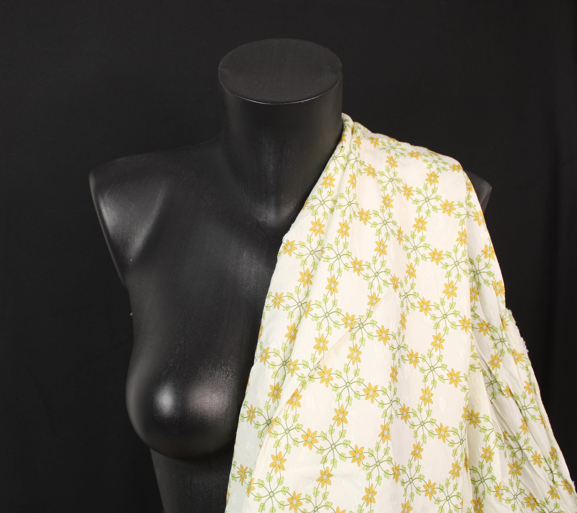 Tissu viscose - imprimé fleuri - jaune et vert - photo 3/5 | So Tissus