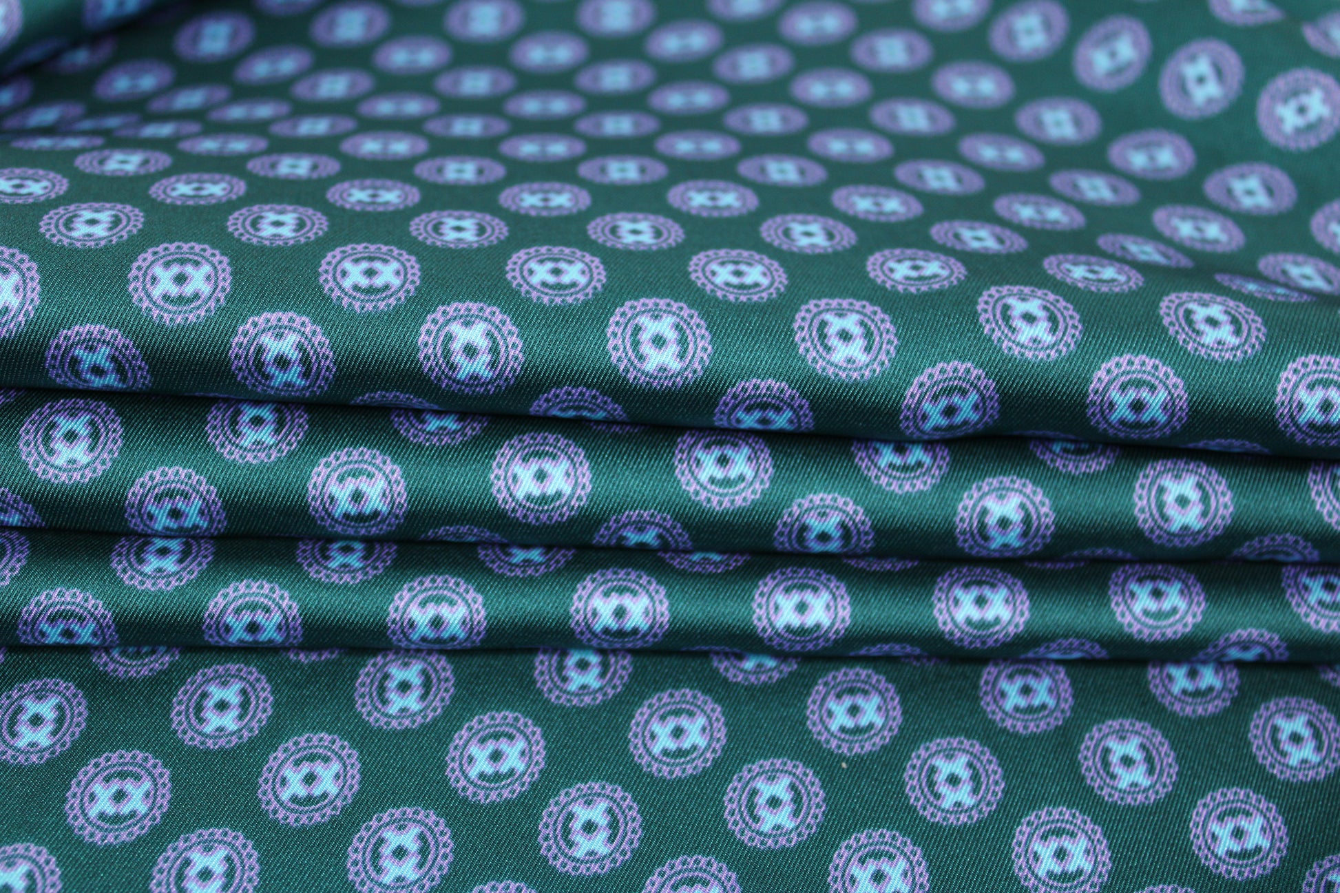 Tissu twill  - imprimé circulaire - vert sapin et rose - photo 2/5 | So Tissus
