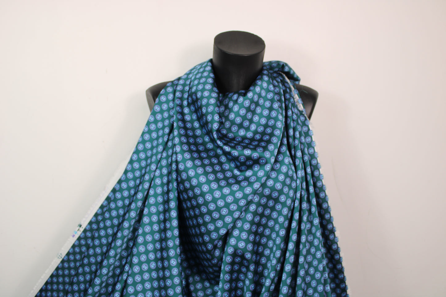 Tissu twill  - imprimé circulaire - vert sapin et rose - photo 4/5 | So Tissus