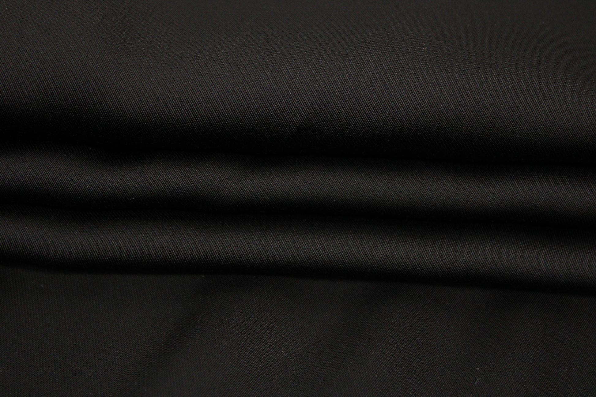 Tissu satin de viscose - noir - photo 2/4 | So Tissus