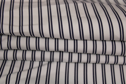 Tissu popeline de coton - à rayures - blanc et bleu marine - photo 2/5 | So Tissus