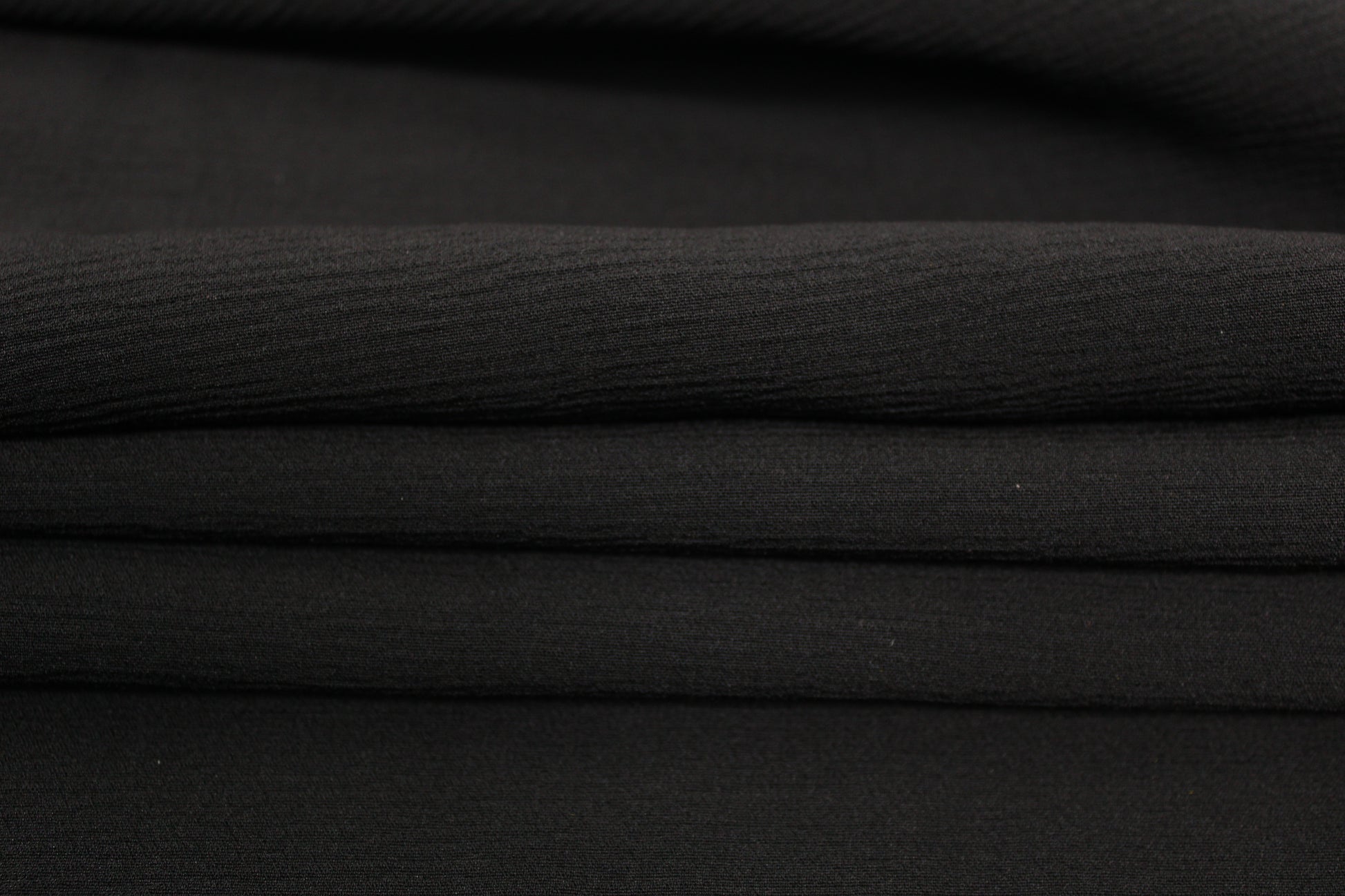 Tissu crêpe lourd texture - noir - photo 2/4 | So Tissus