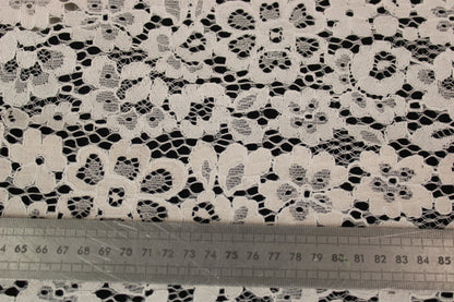 Tissu dentelle fleuri - écru - photo 5/5 | So Tissus