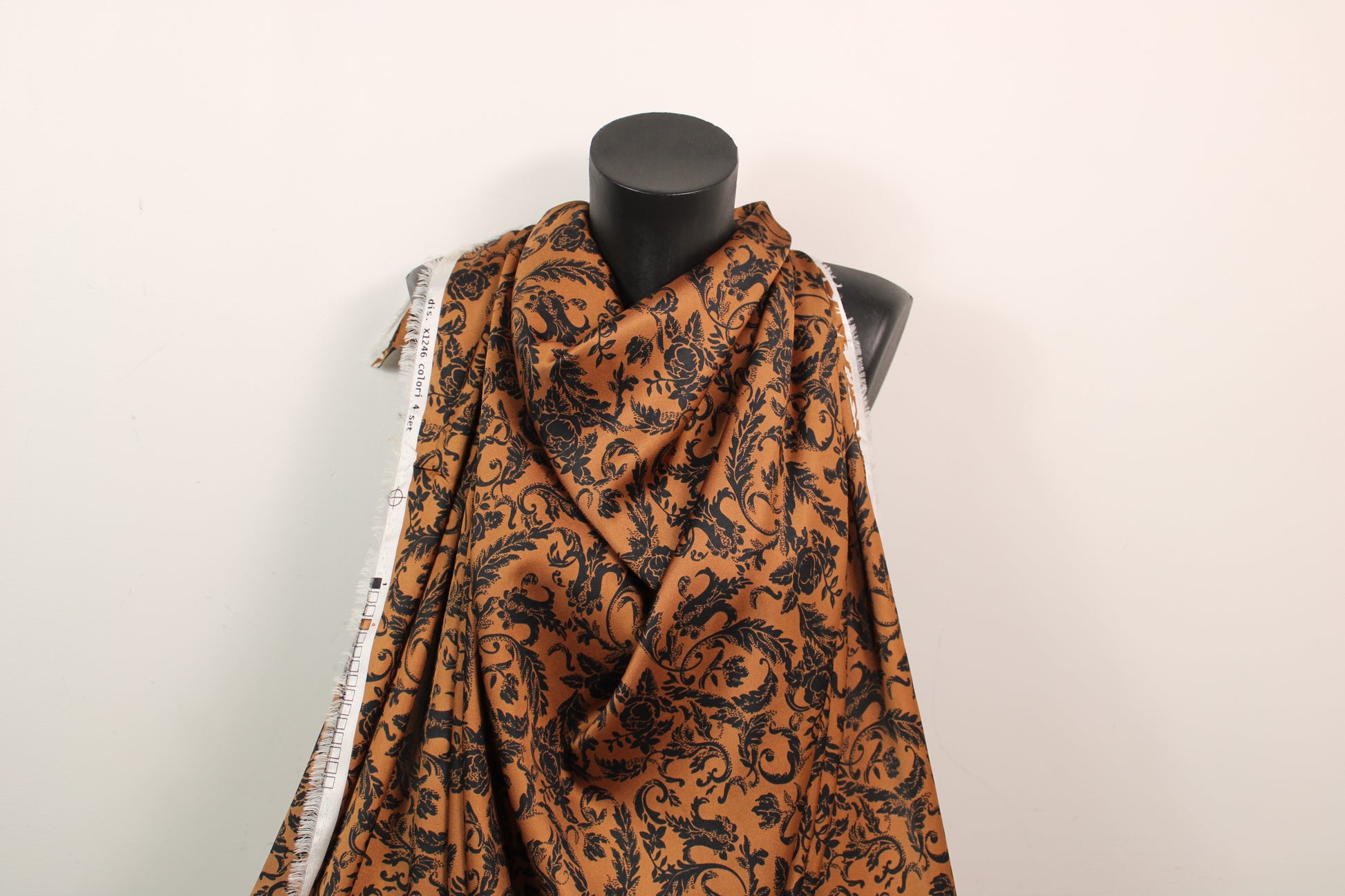 Tissu twill - imprimé fleuri - ton orangé - photo 4/5 | So Tissus