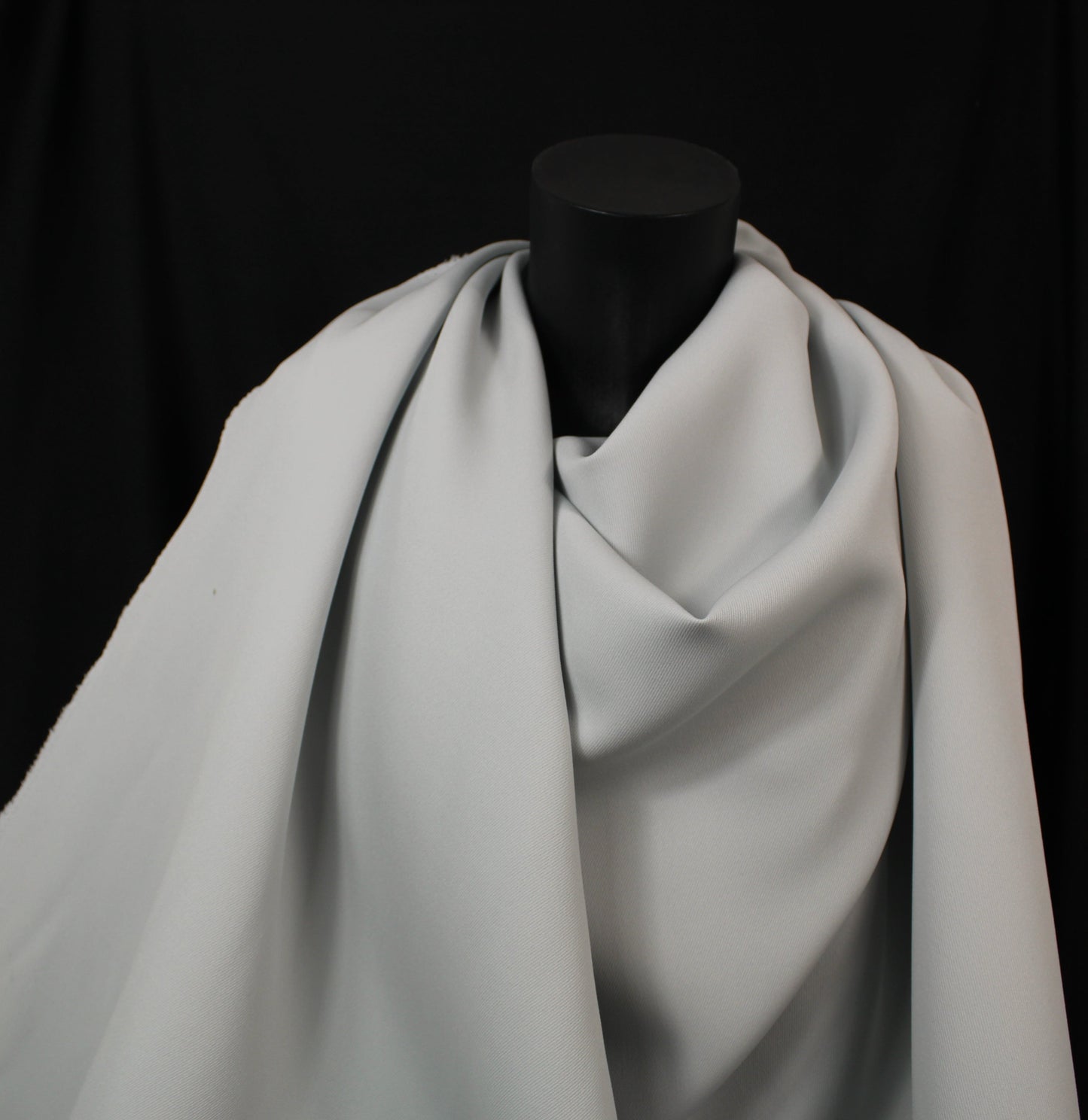 Tissu crêpe twill lourd - gris perle - photo 4/4 | So Tissus